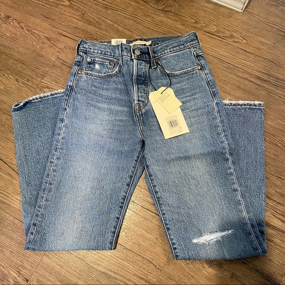 Levi’s | Wedgie Straight Fit Women’s Jeans in Salsa Spice - Dark Wash - Picture 4 of 12